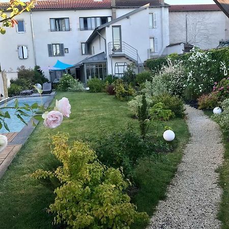 De La Chambre Au Jardin Belleville-en-Beaujolais Esterno foto